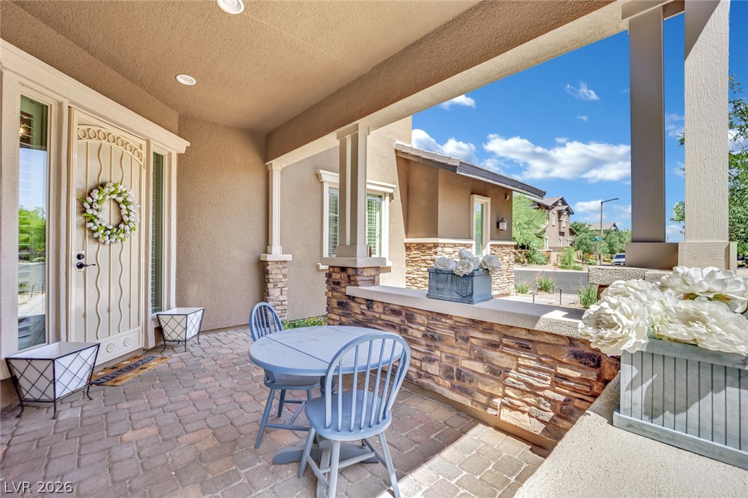 5523 Kyle Peak Court