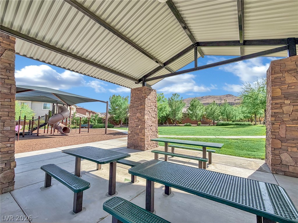 5523 Kyle Peak Court