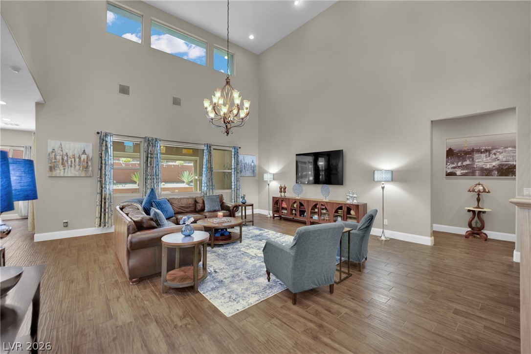 5523 Kyle Peak Court