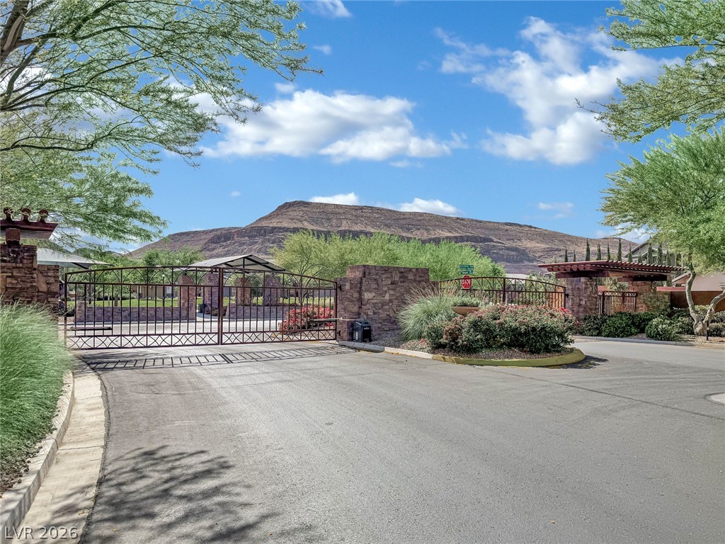 5523 Kyle Peak Court