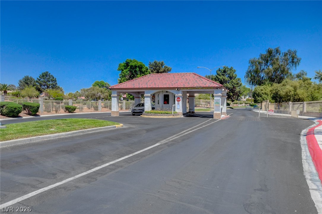 5736 Colwood Lane