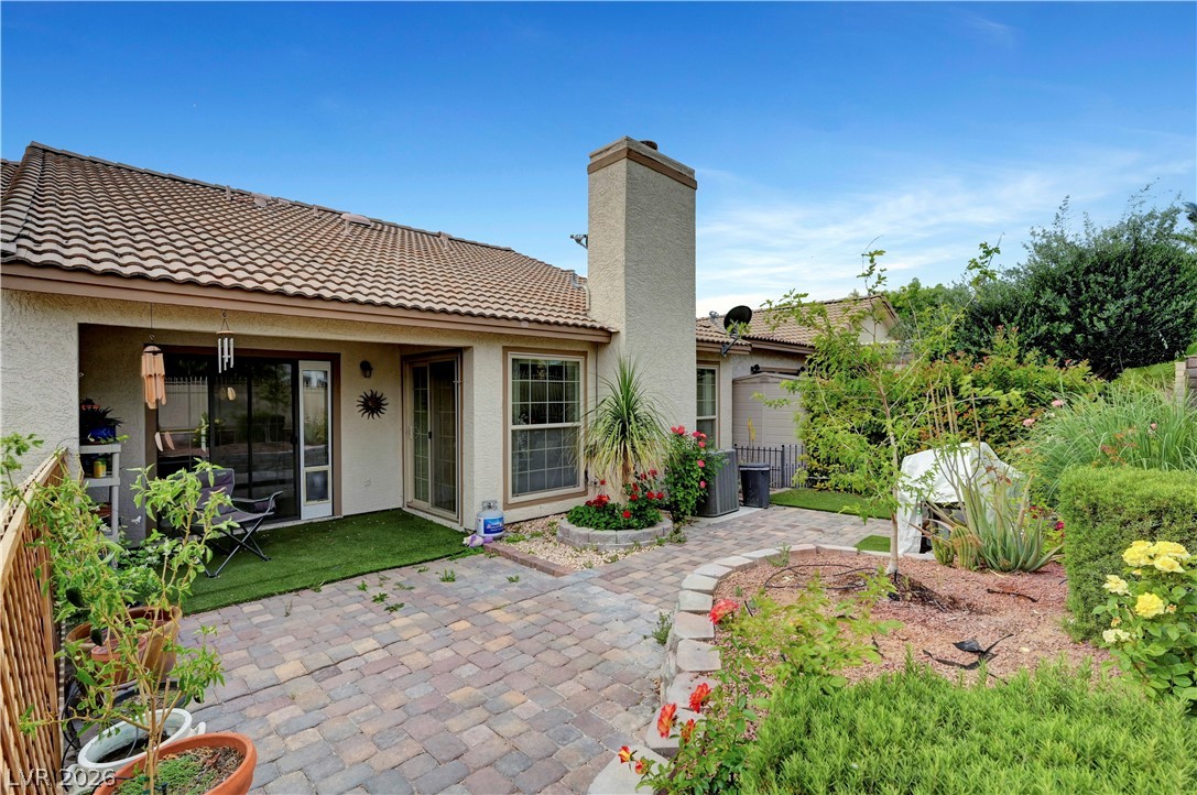 5736 Colwood Lane
