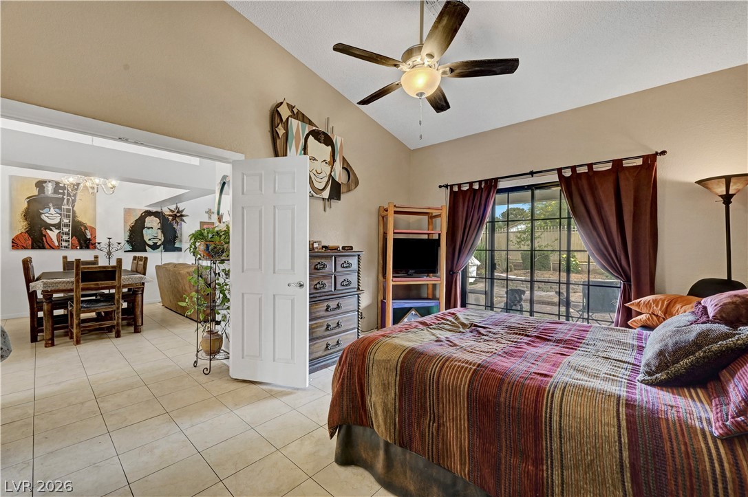5736 Colwood Lane