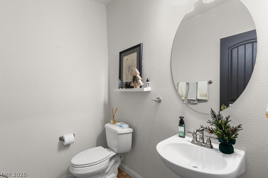 6067 Honeysuckle Ridge Street