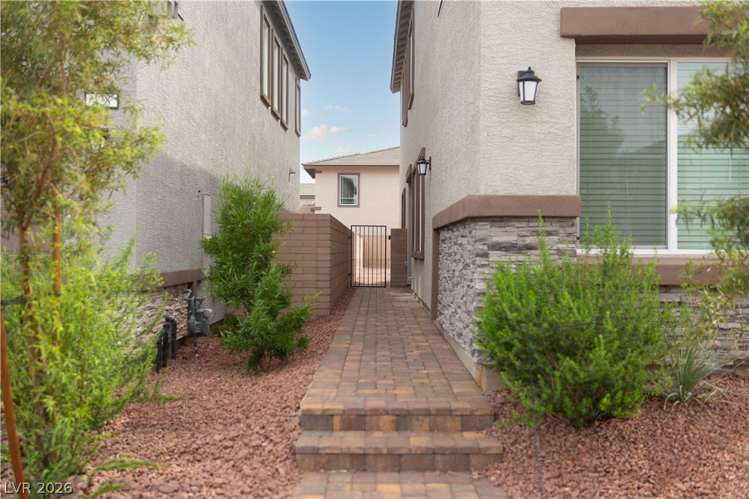 424 Isla Enclave Way