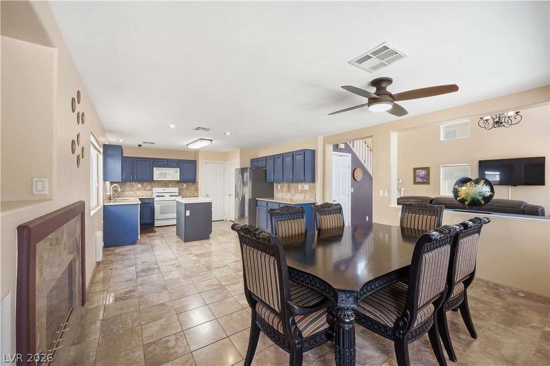 8997 Edgeworth Place