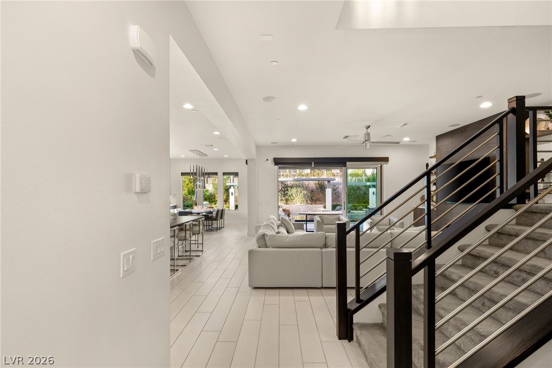 2158 Alto Vista Drive