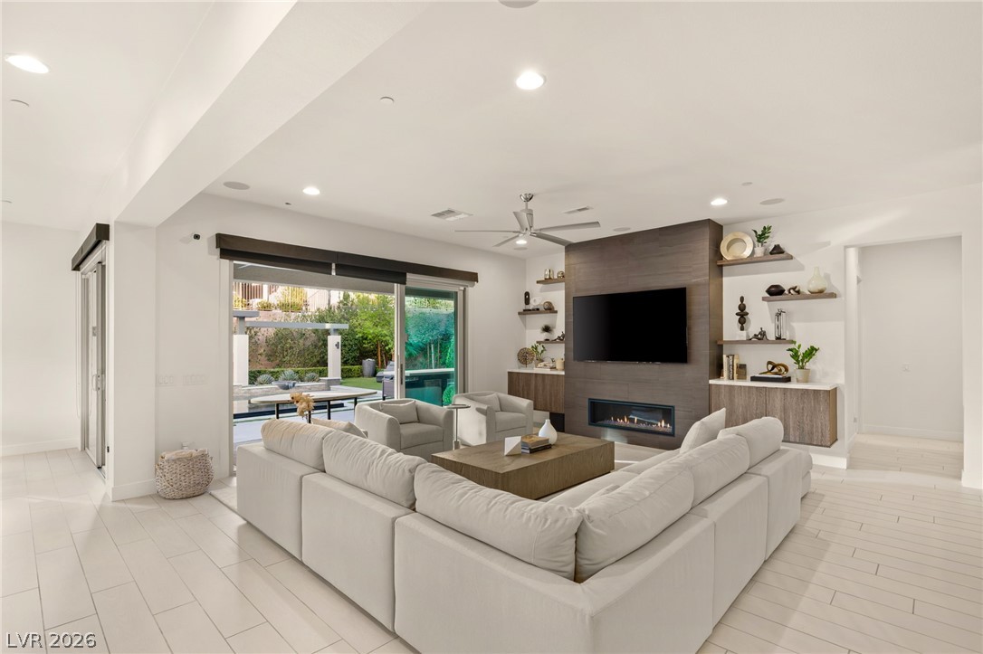 2158 Alto Vista Drive