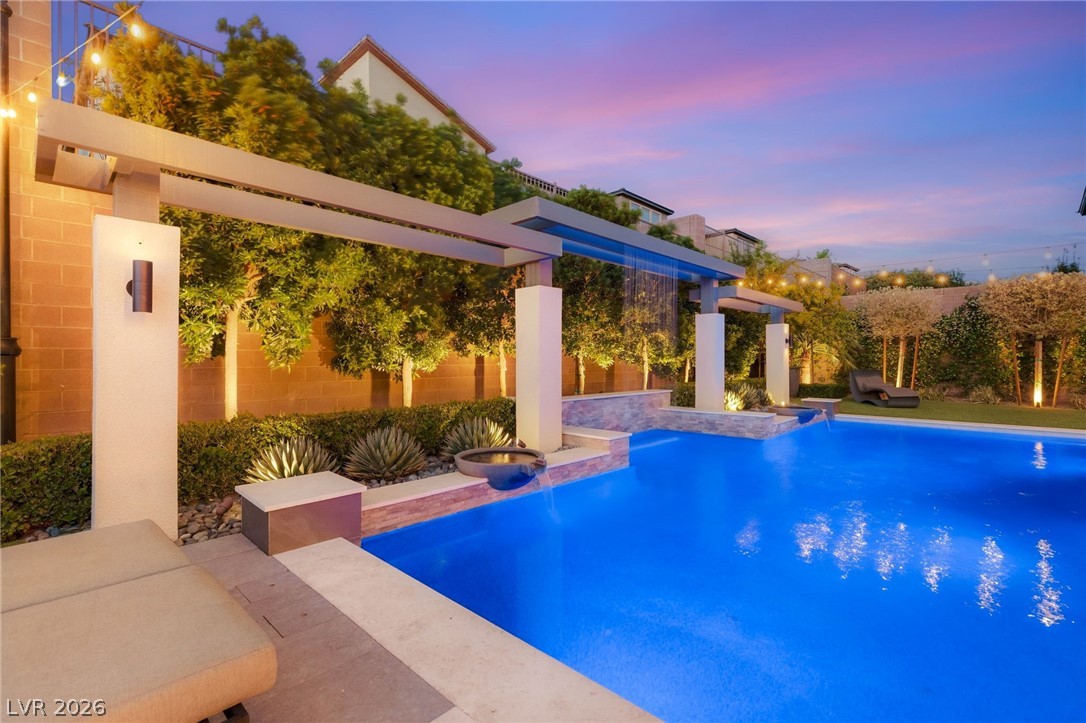 2158 Alto Vista Drive