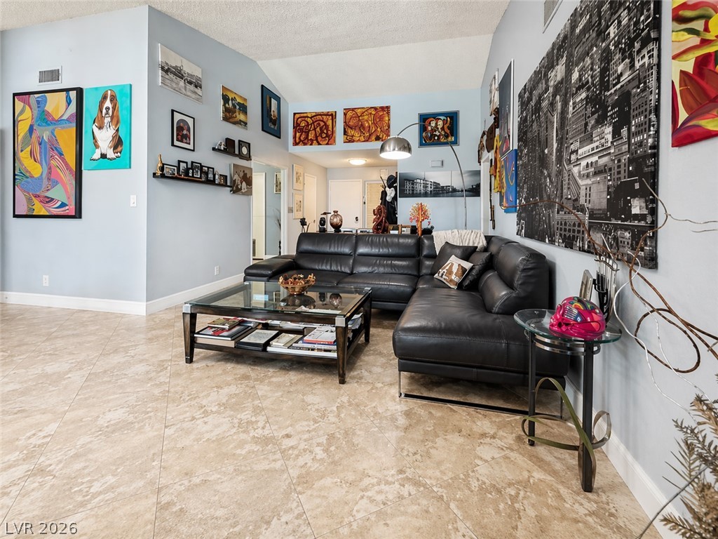 4690 Freshwater Drive