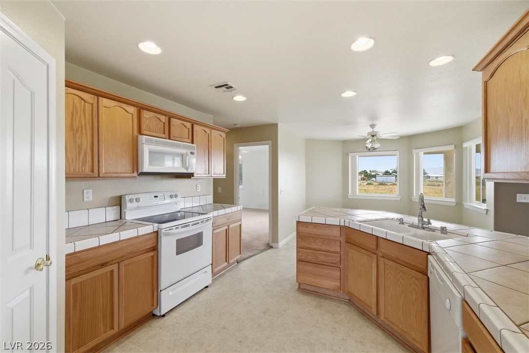 381 East Harris Farm Road