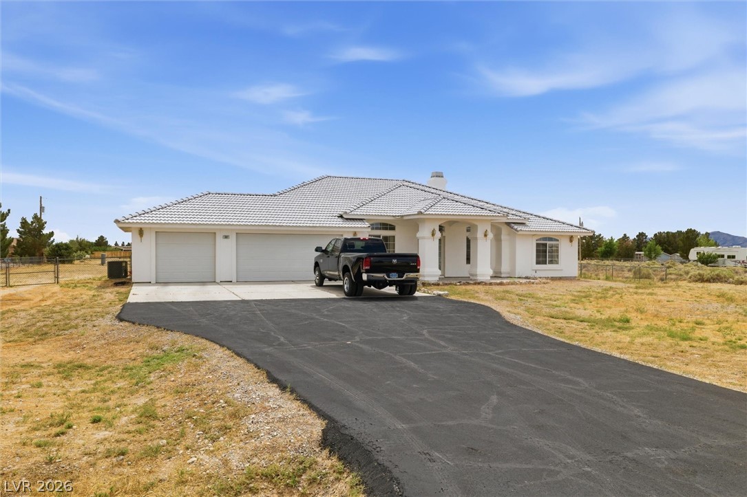 381 East Harris Farm Road