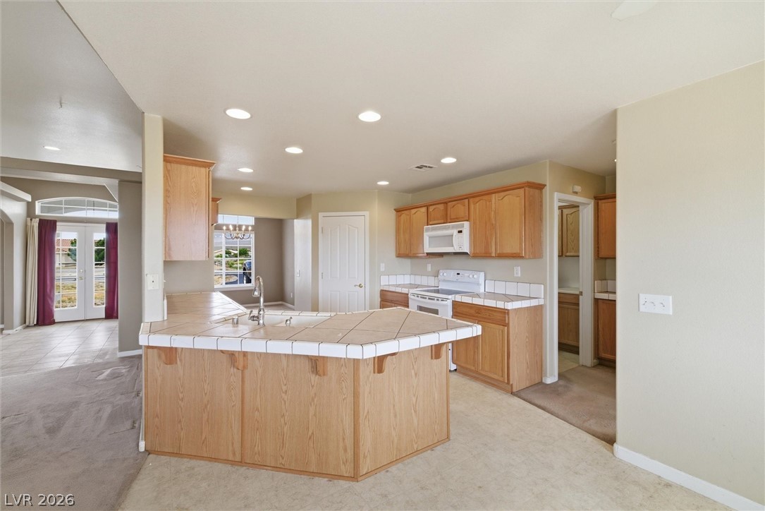 381 East Harris Farm Road