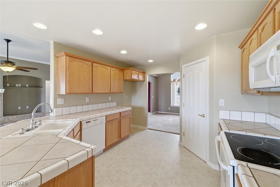 381 East Harris Farm Road