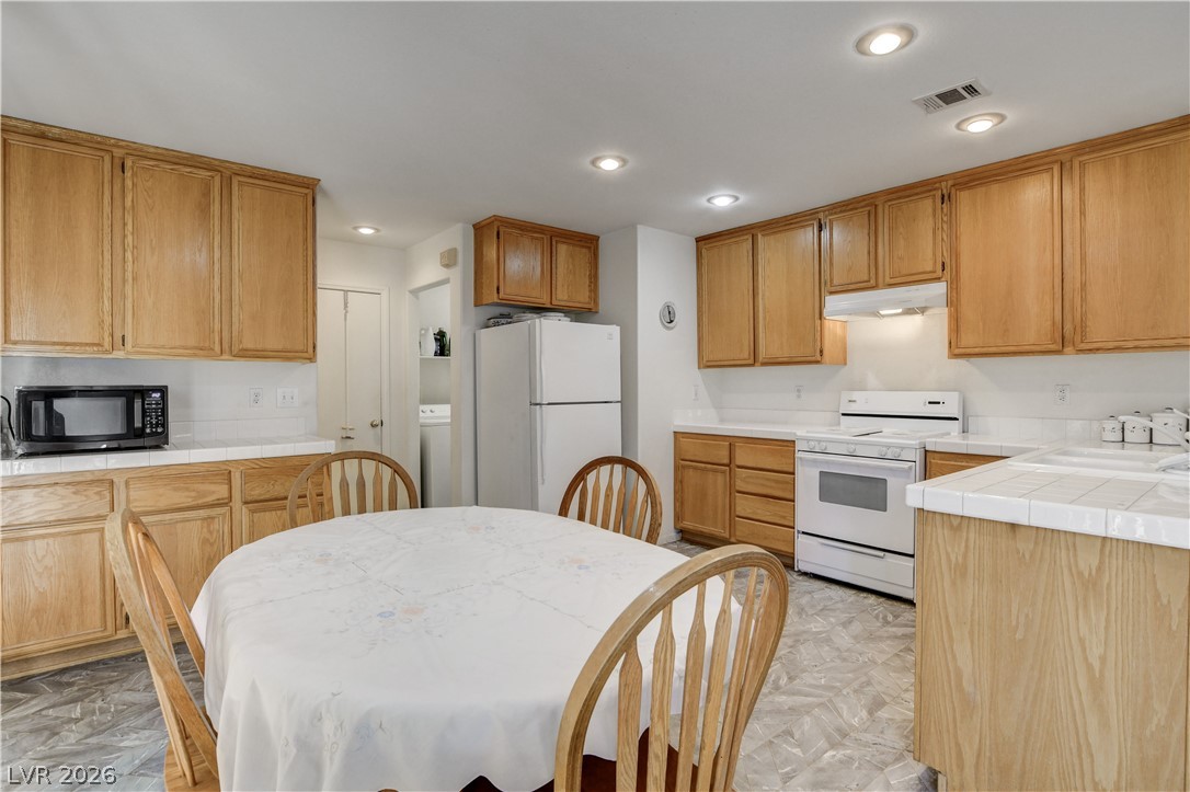 1207 Golden Spike Court