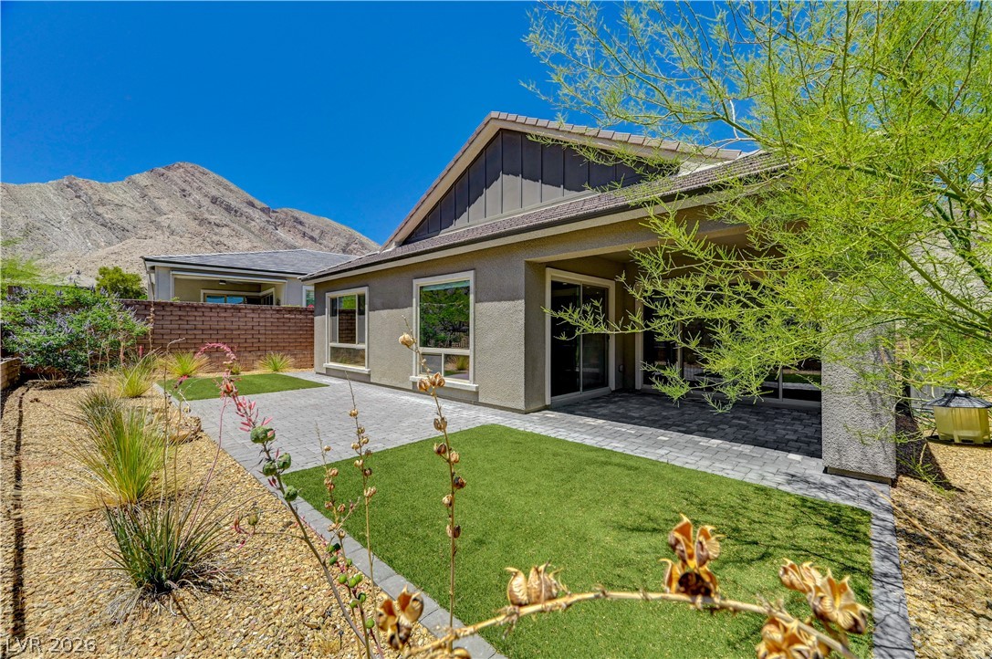11121 Red Yucca Drive