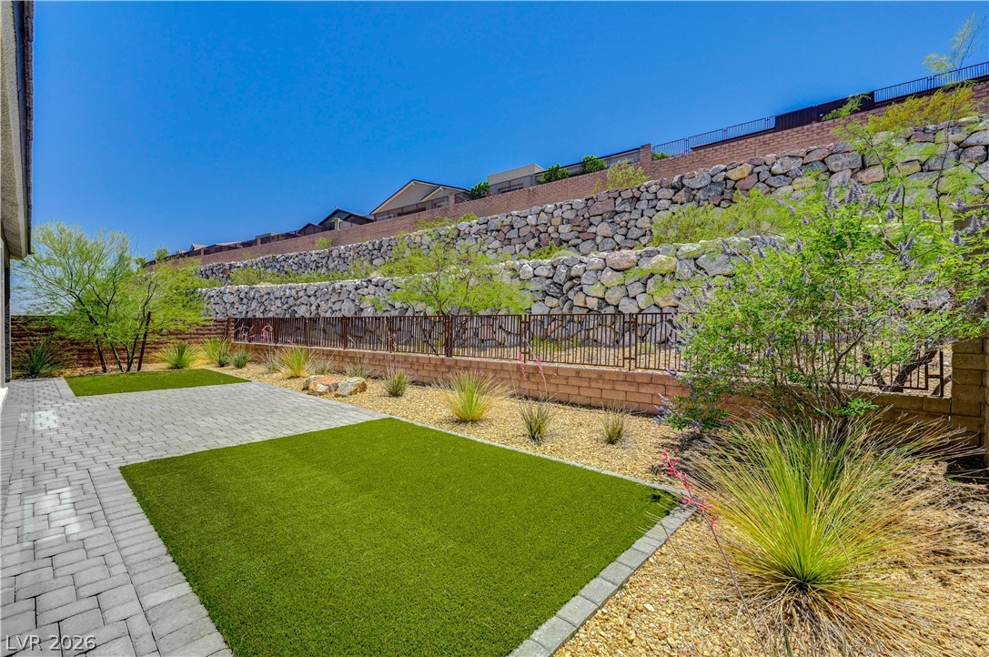 11121 Red Yucca Drive