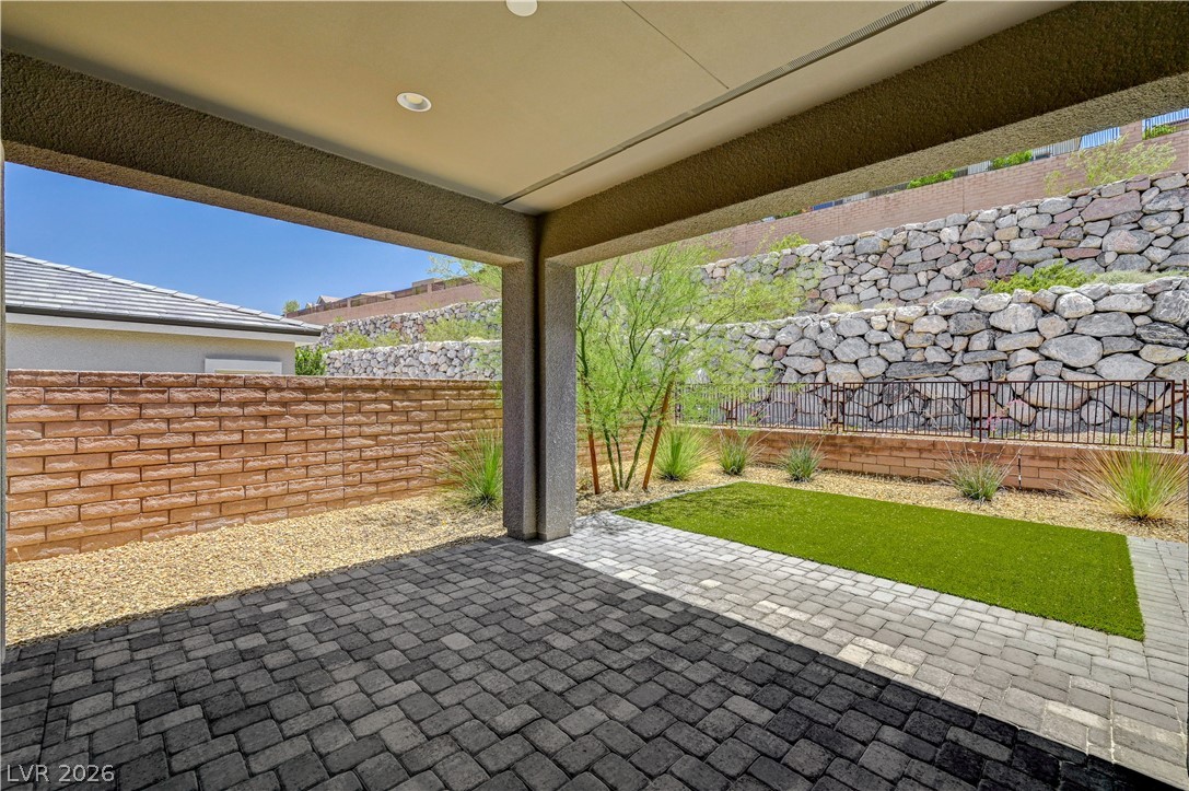 11121 Red Yucca Drive