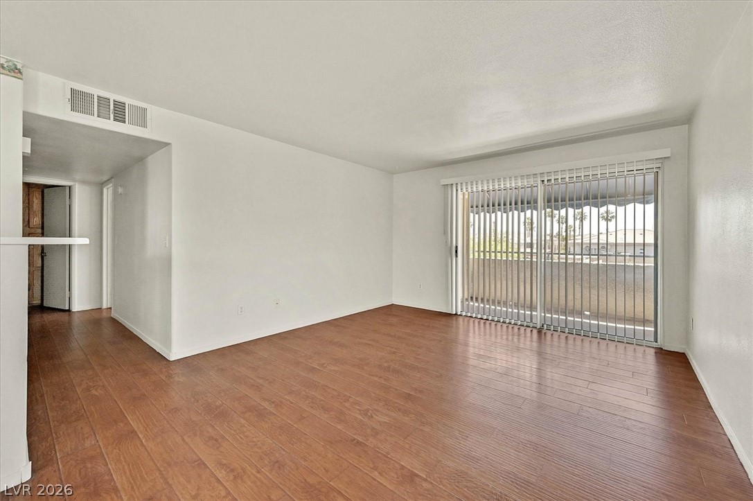 3425 East Russell Road 224
