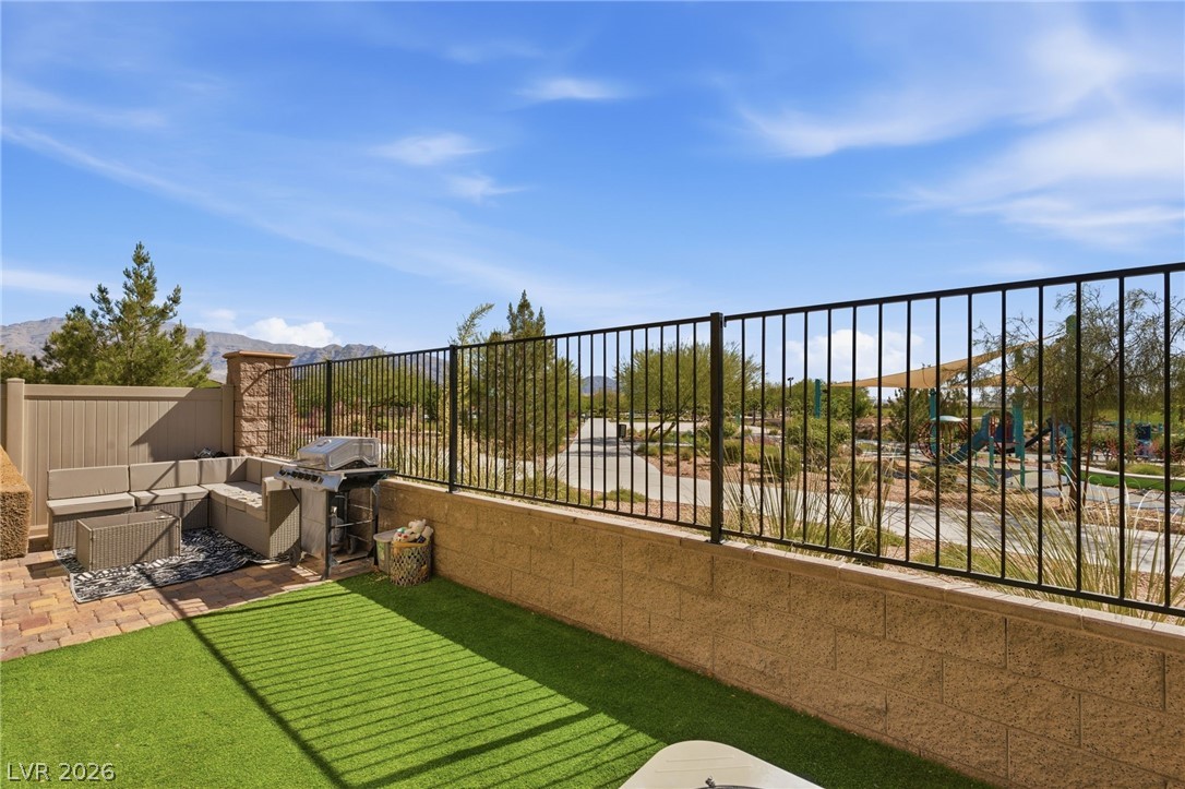 7550 Pink Moon Street 103