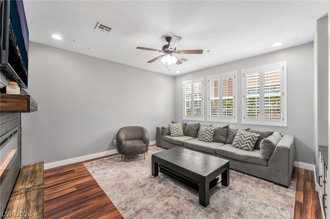 7561 Cutting Edge Court