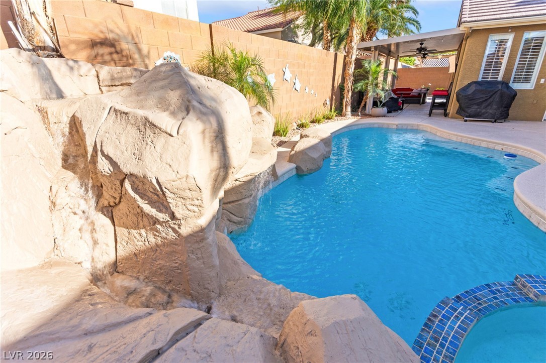 496 Grassrange Lane
