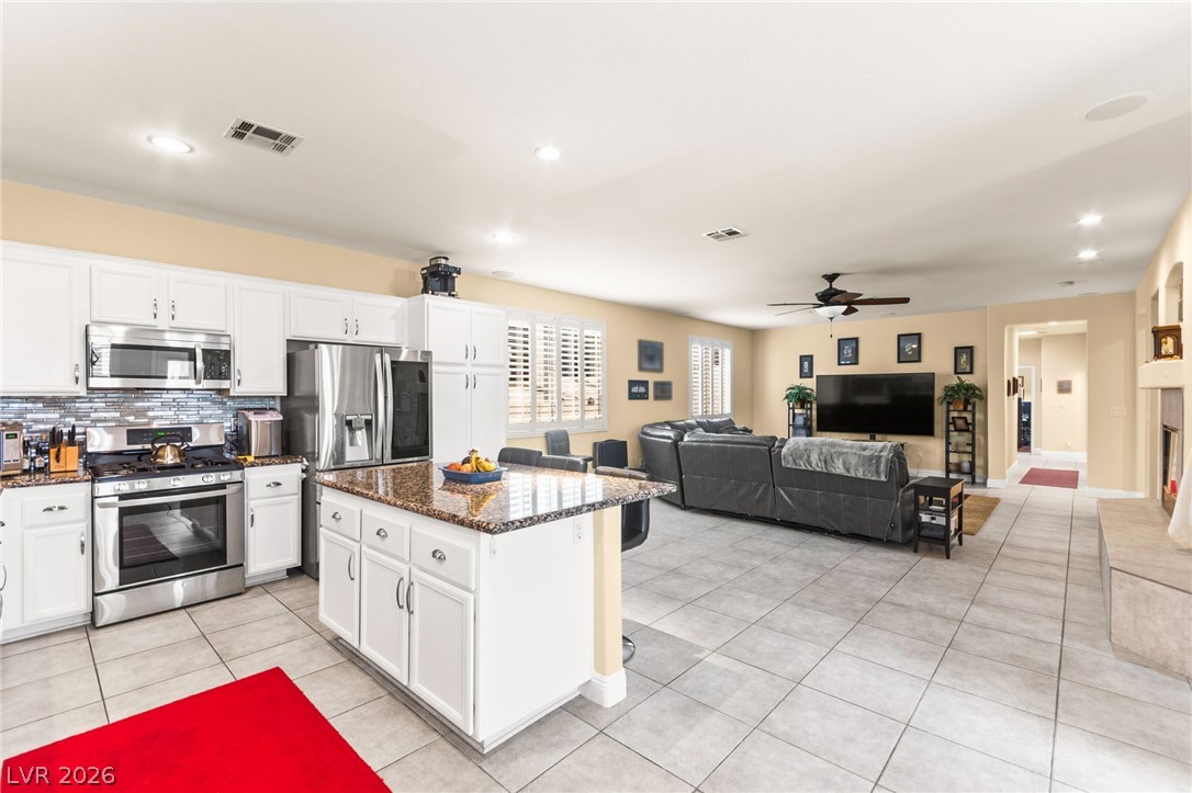 496 Grassrange Lane