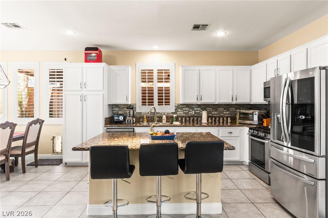 496 Grassrange Lane