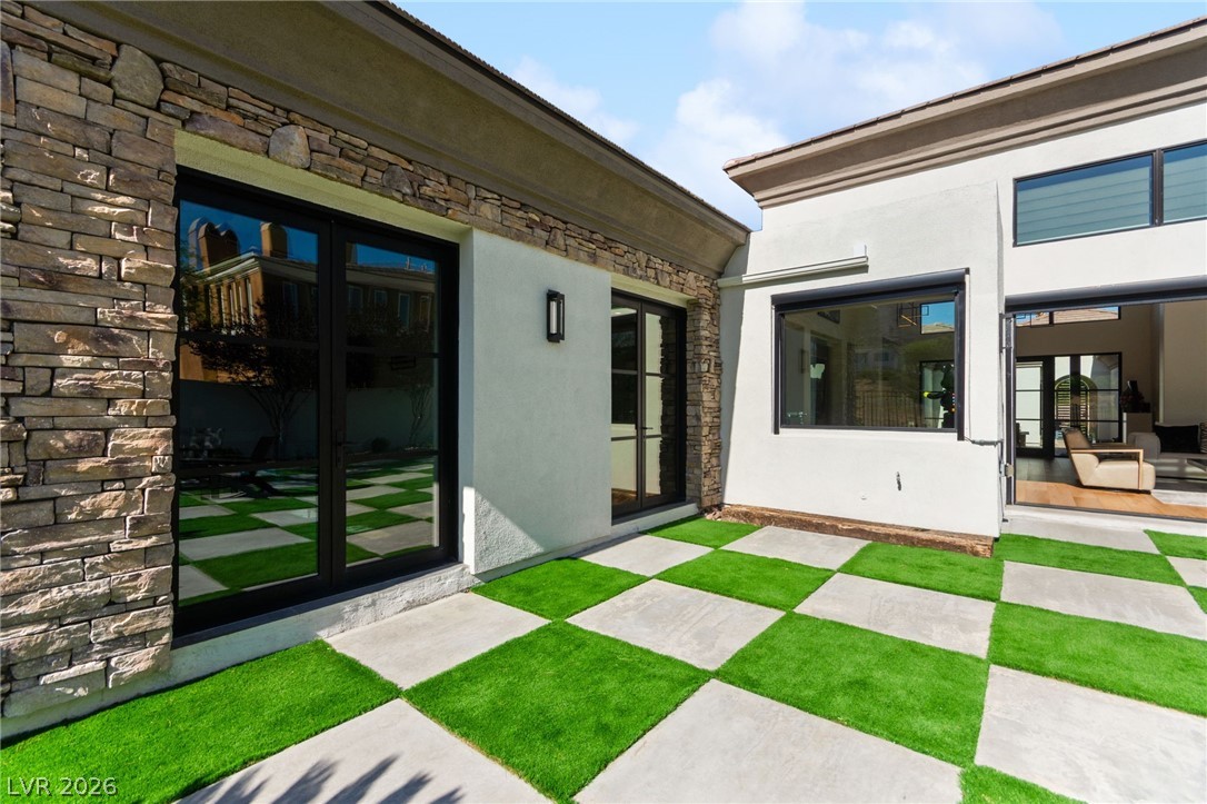 2671 Turtle Head Peak Drive