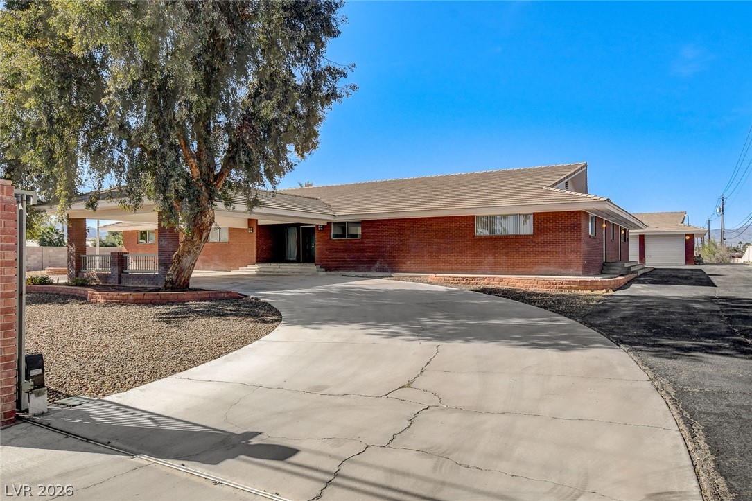 5600 Del Rey Avenue