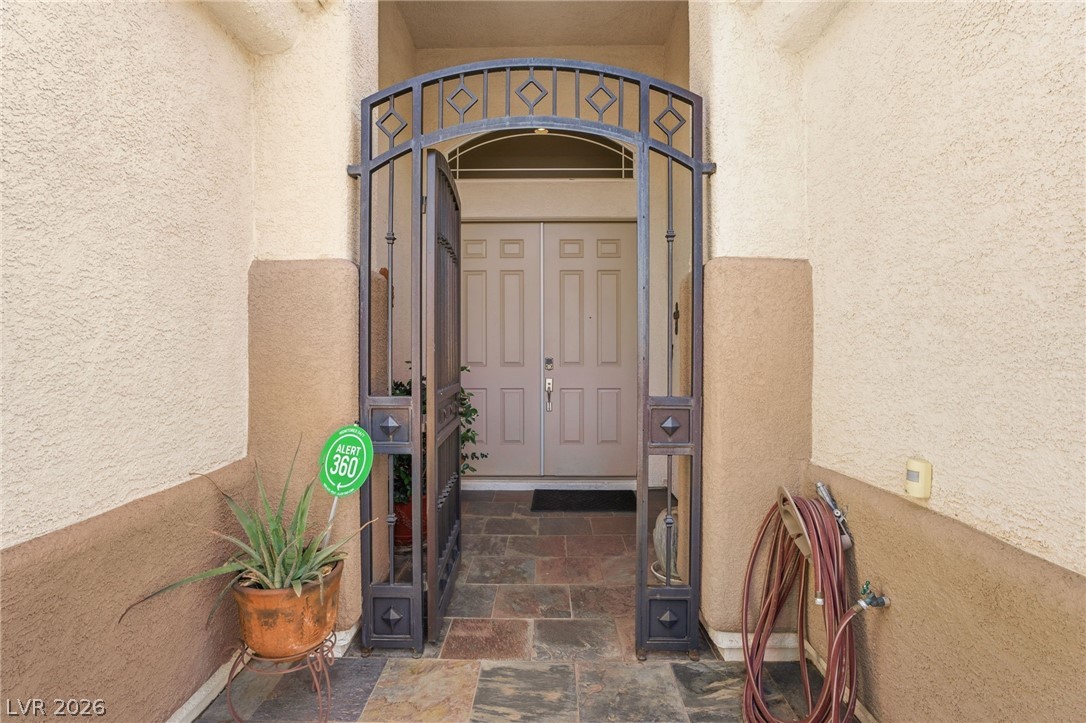 8807 Tangerine Sky Avenue