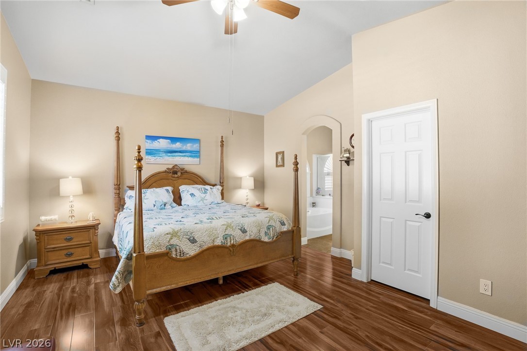 8807 Tangerine Sky Avenue