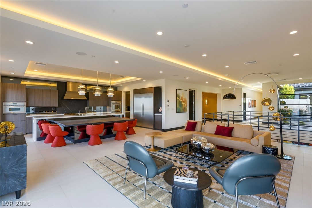 11132 San Terrazo Place