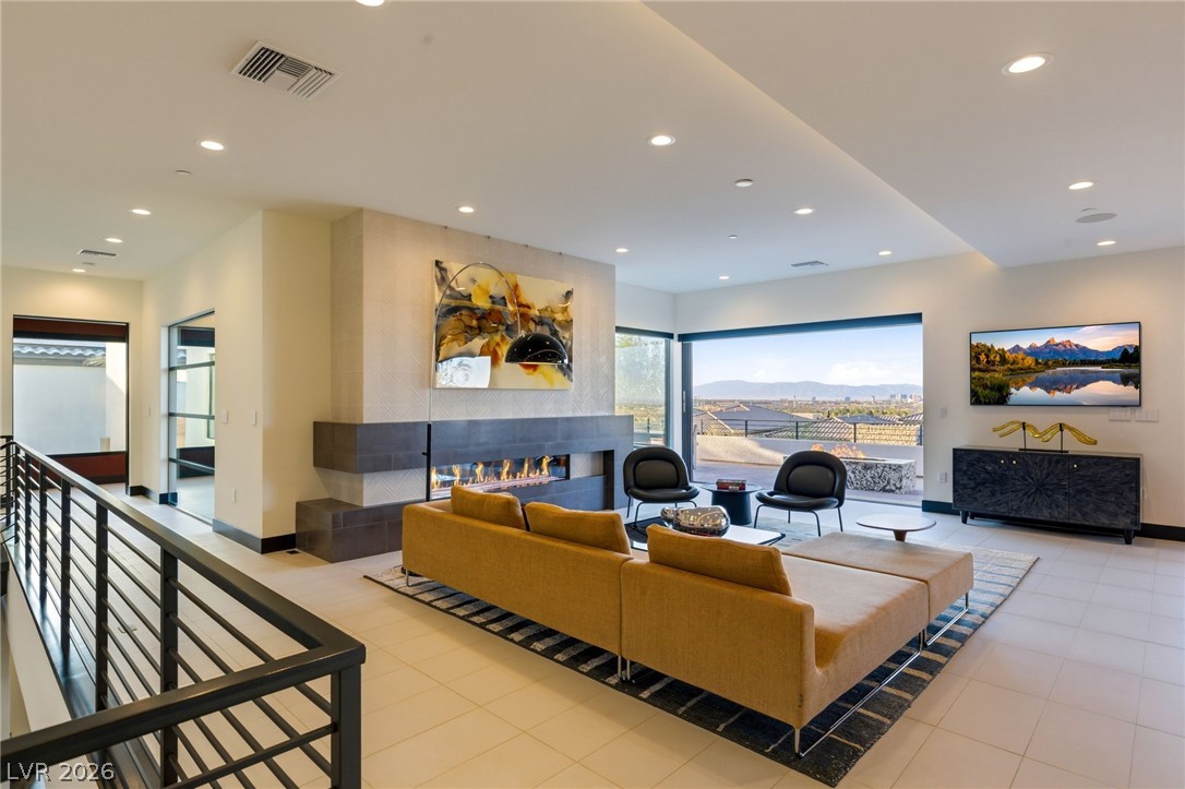 11132 San Terrazo Place