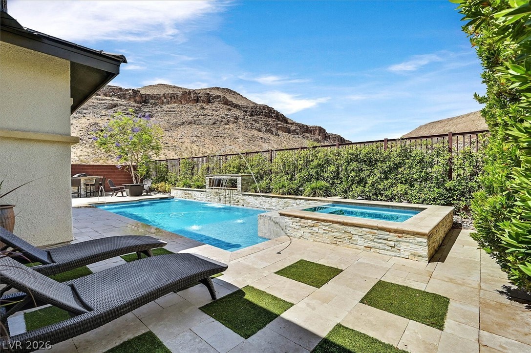 5881 Heaven View Drive