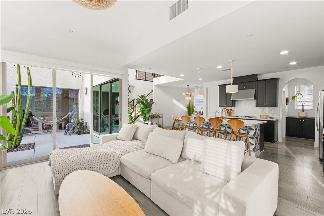 3057 Lascari Avenue