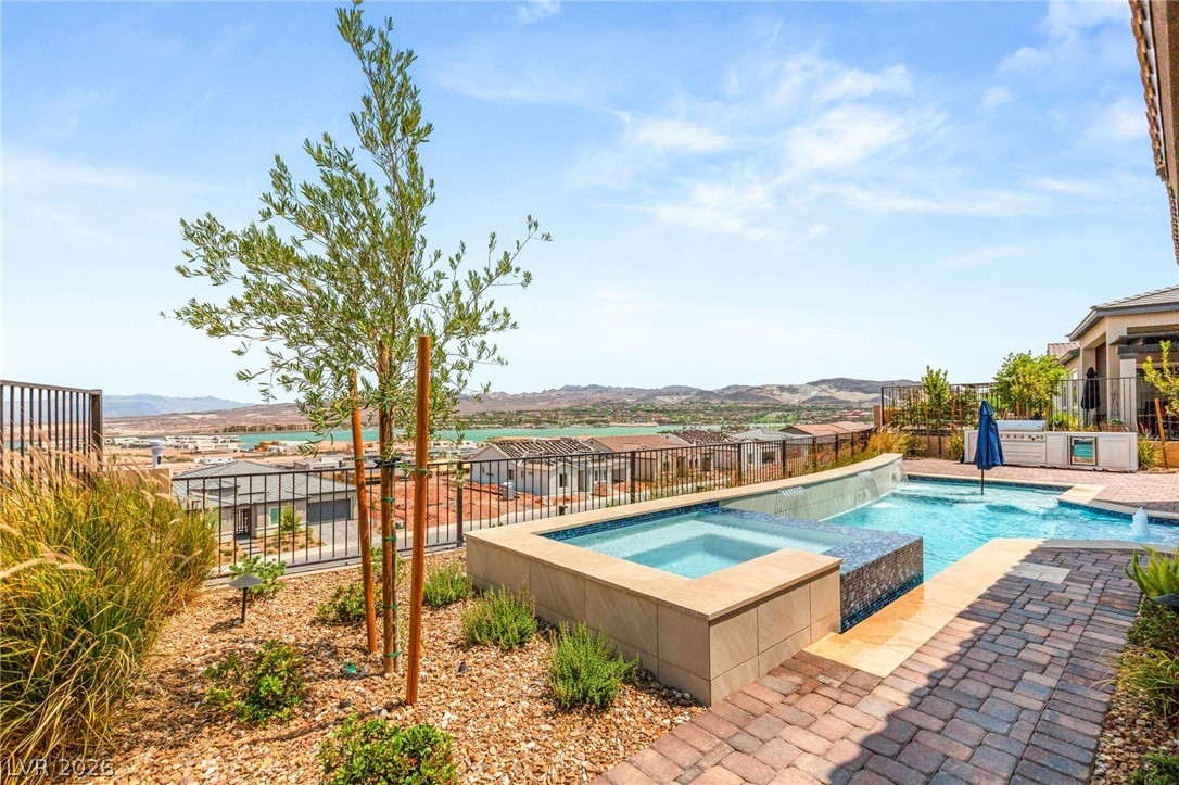 160 Stone Mesa Court