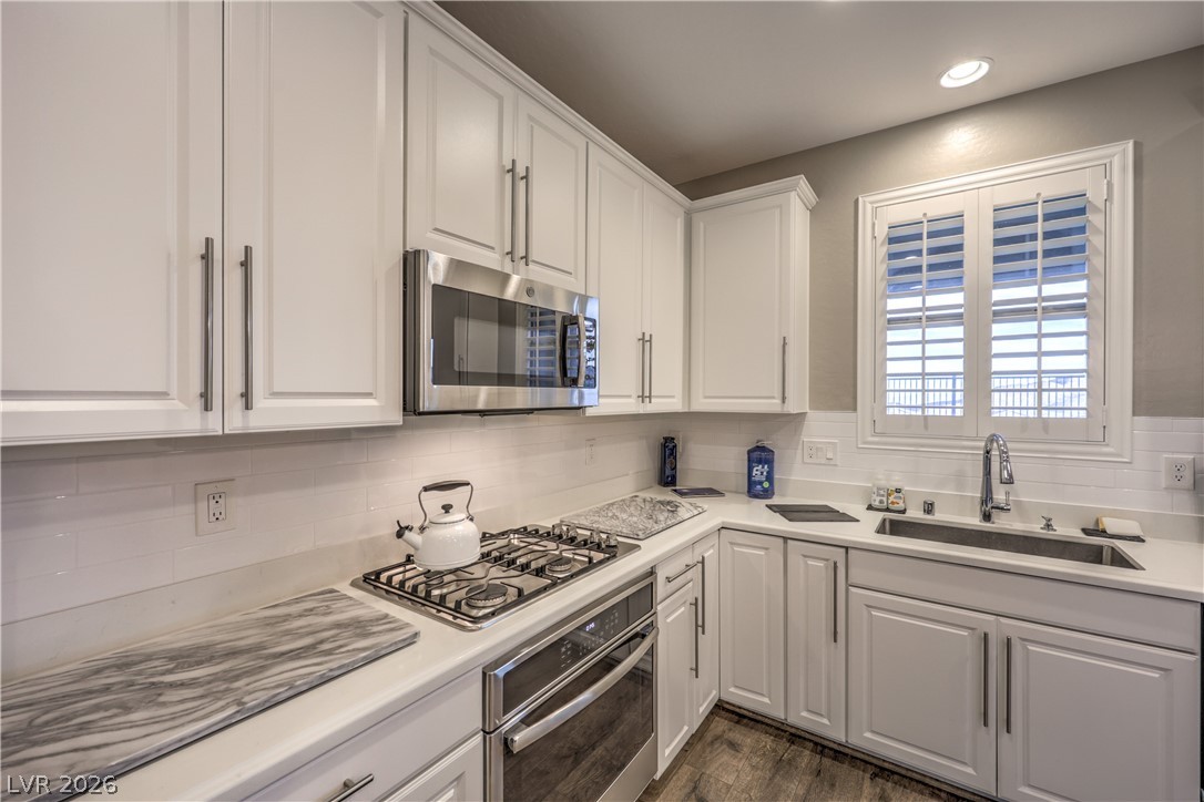 12540 Skylight View Street