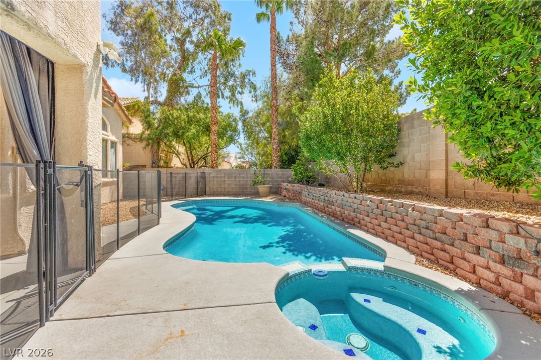 10425 Carmel Mountain Avenue