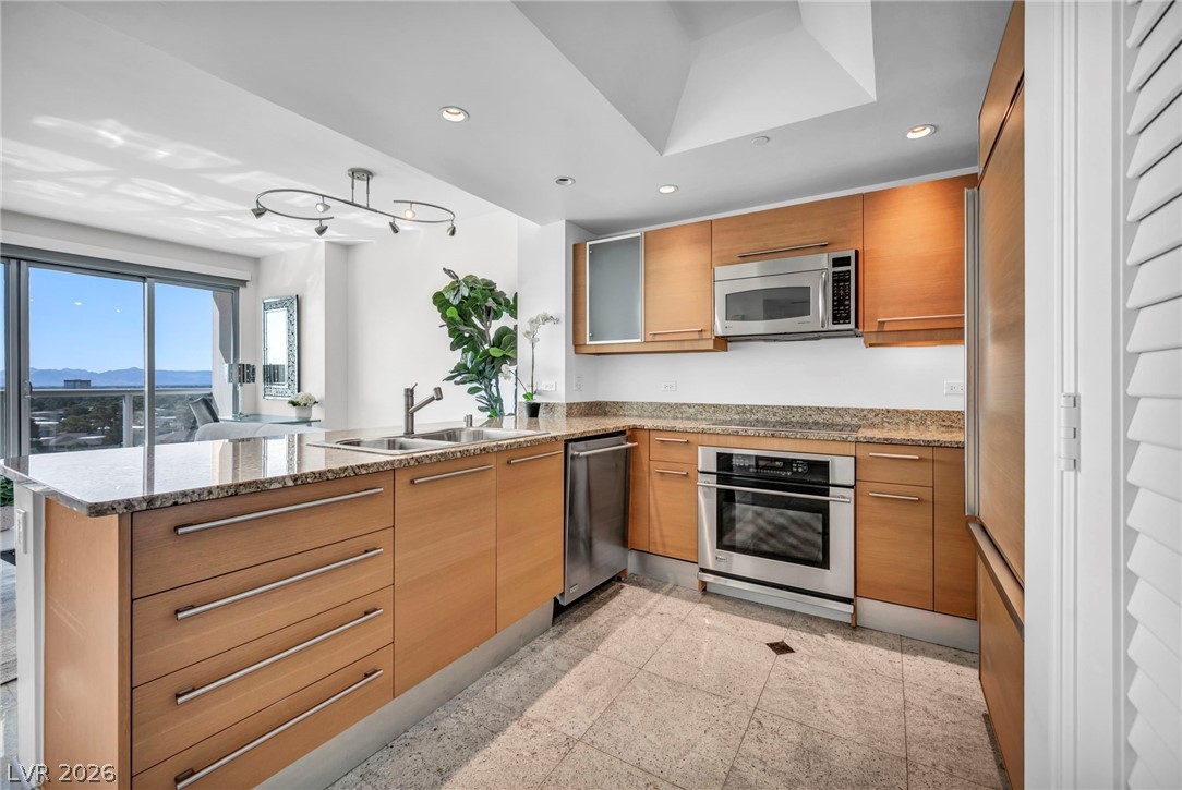 322 Karen Avenue 1005