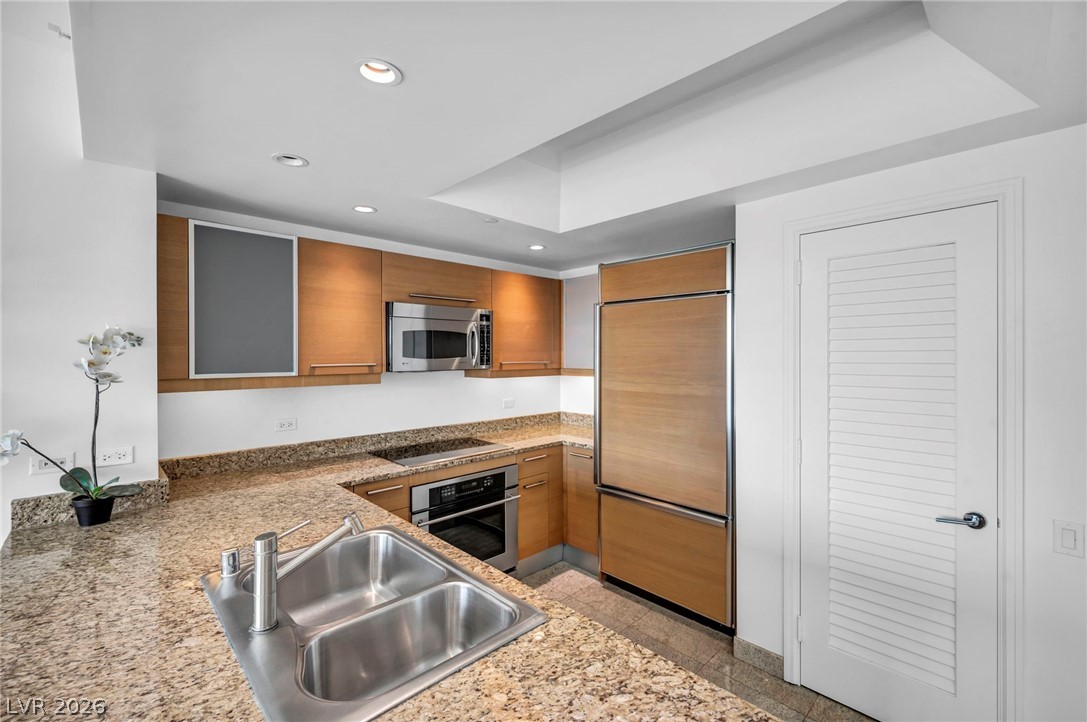 322 Karen Avenue 1005