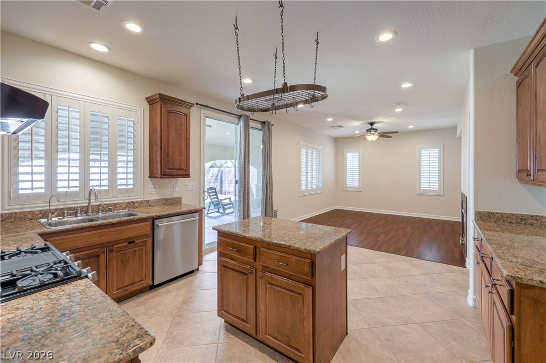 6043 Aster Crest Court