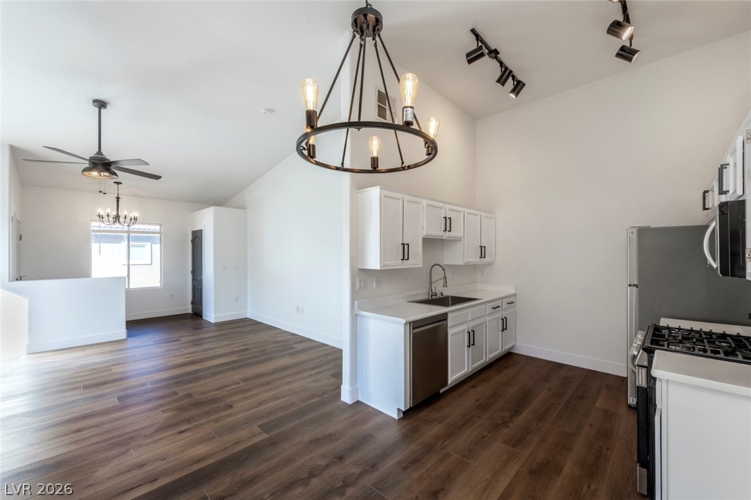 3320 Cactus Shadow Street 204