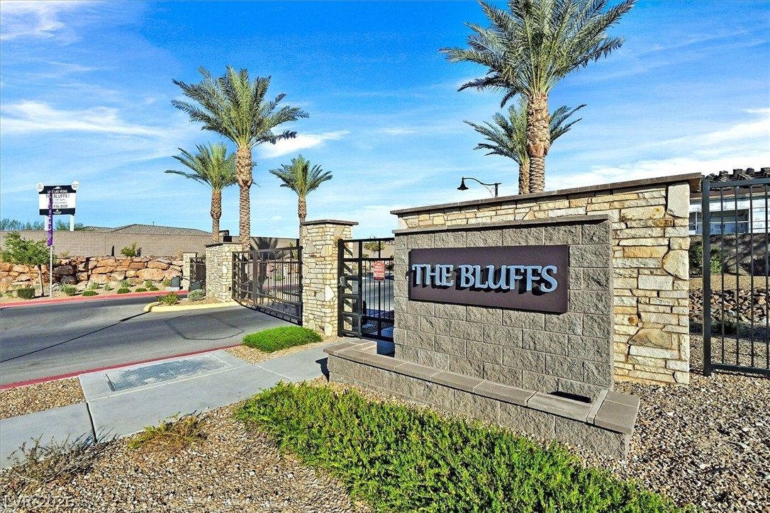 73 Atrani Bay Court