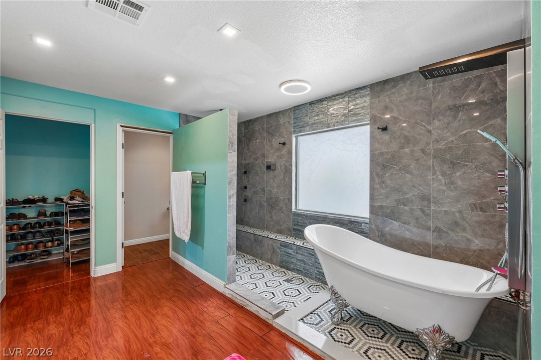 6636 Cliff Shore Court