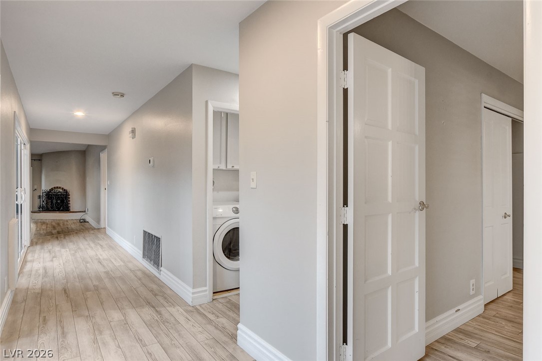 2216 Plaza Del Robles