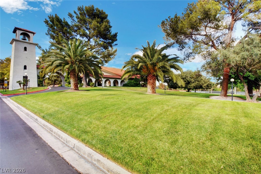 2216 Plaza Del Robles