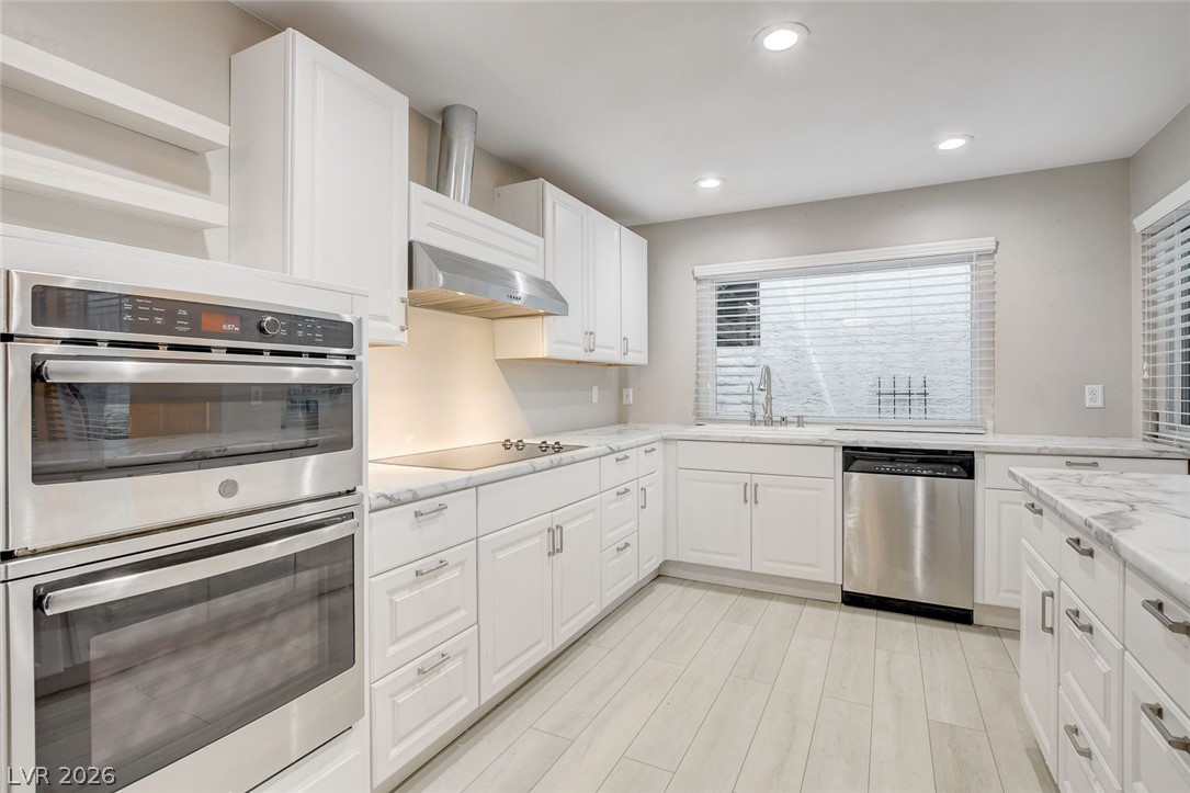 2216 Plaza Del Robles