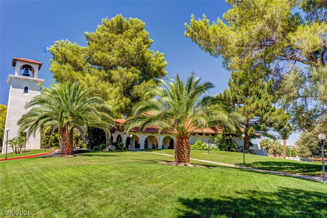 2216 Plaza Del Robles