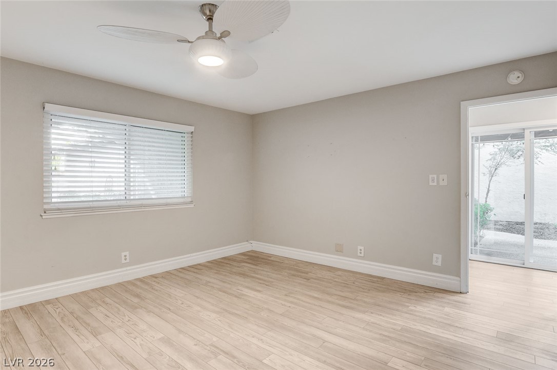 2216 Plaza Del Robles